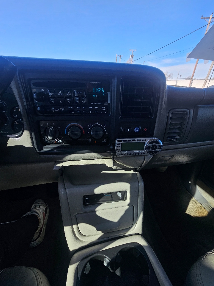 Chevrolet New Tahoe 4dr 4WD LT 2000