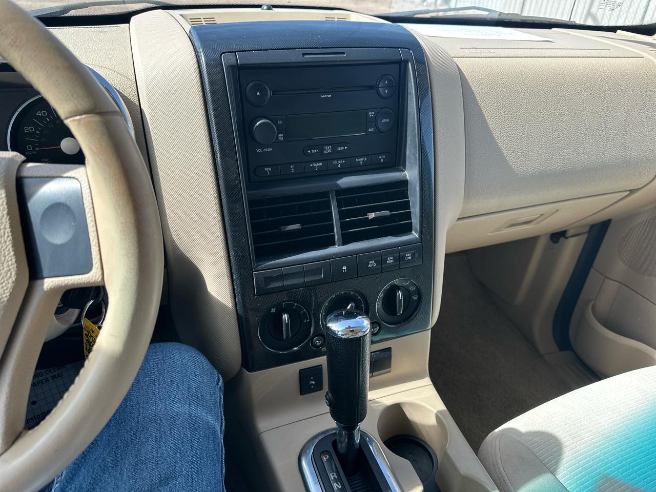 Ford Explorer 4dr 114" WB 4.0L XLT 4WD 2006