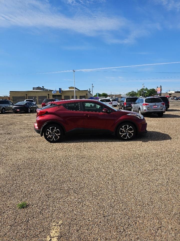 Toyota C-HR XLE FWD (Natl) 2018