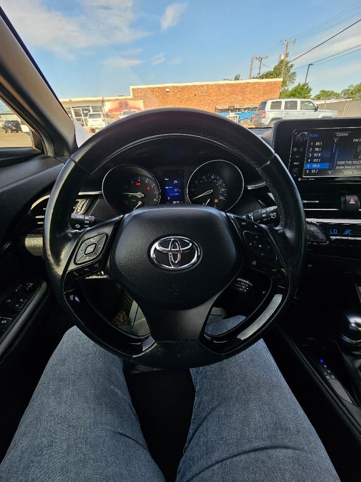 Toyota C-HR XLE FWD (Natl) 2018