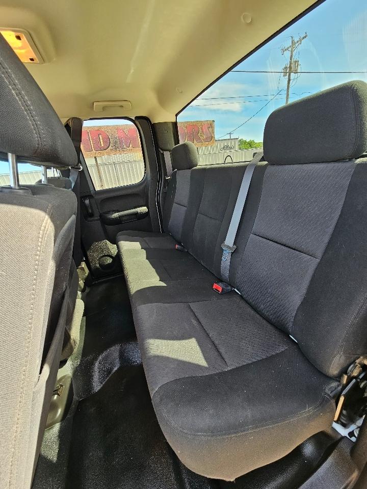 Chevrolet Silverado 1500 4WD Ext Cab 143.5" LS 2013