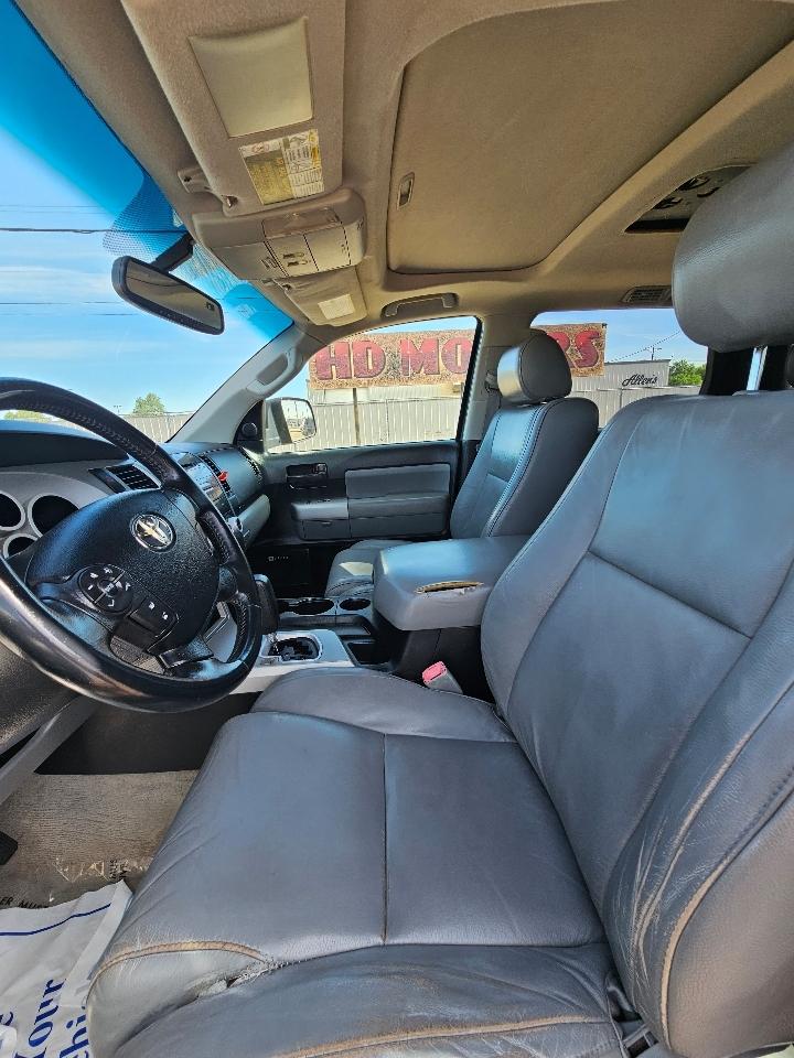 Toyota Sequoia 4WD 4dr LV8 6-Spd AT SR5 (Natl) 2008