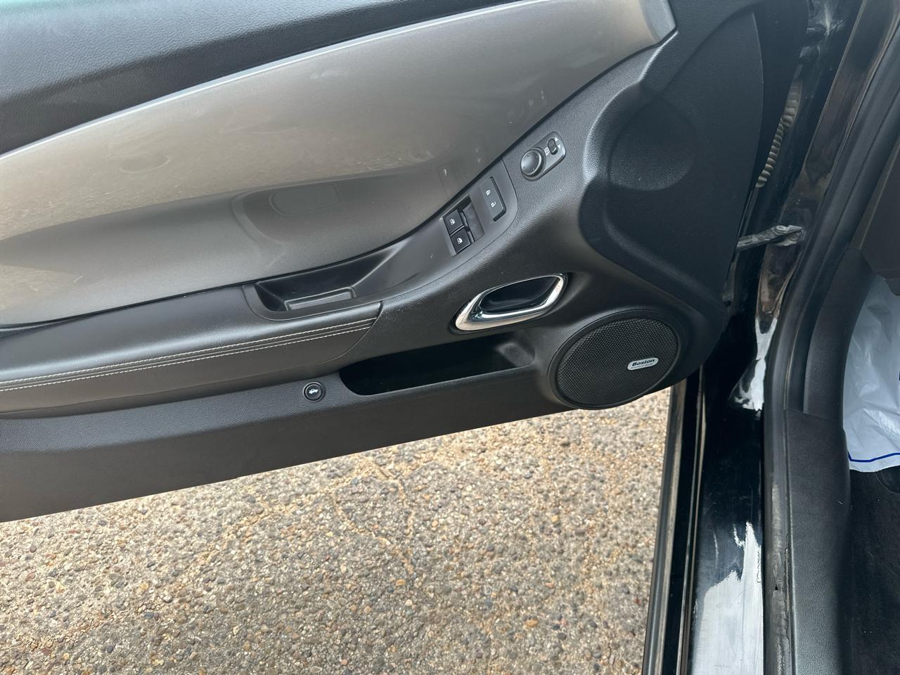 Chevrolet Camaro 2dr Cpe 2LT 2012