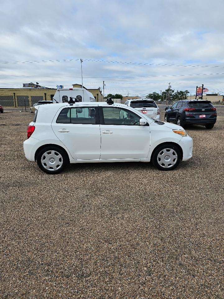 Scion xD 5dr HB Man (Natl) 2012