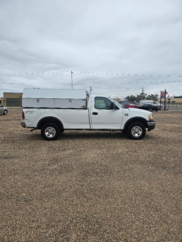 Ford F-150 Reg Cab 120" XLT 4WD 2003