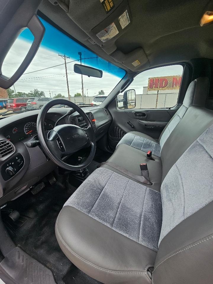Ford F-150 Reg Cab 120" XLT 4WD 2003