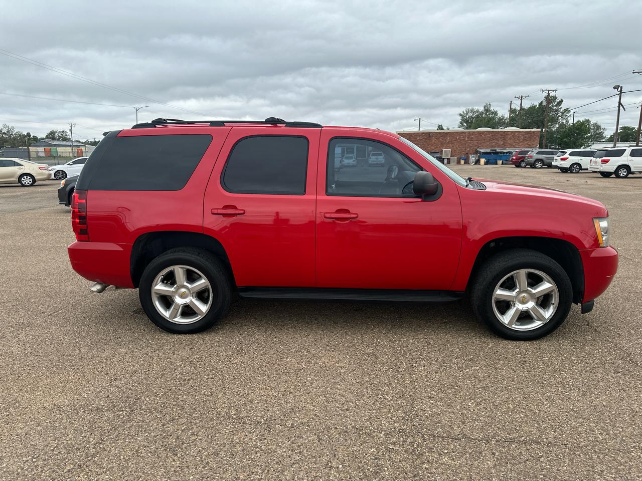 Chevrolet Tahoe 2WD 4dr 1500 LT 2013