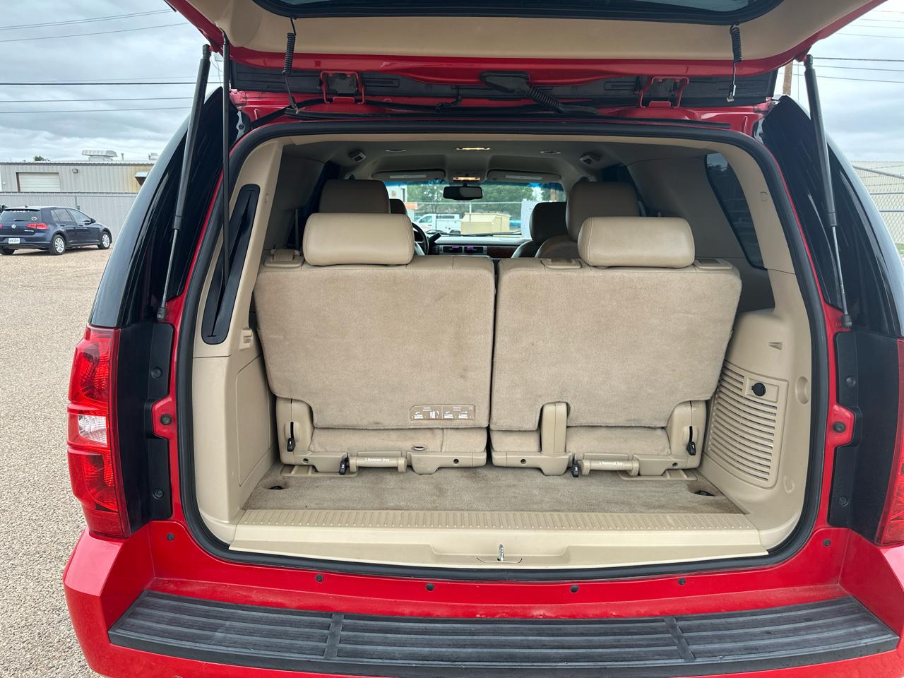 Chevrolet Tahoe 2WD 4dr 1500 LT 2013