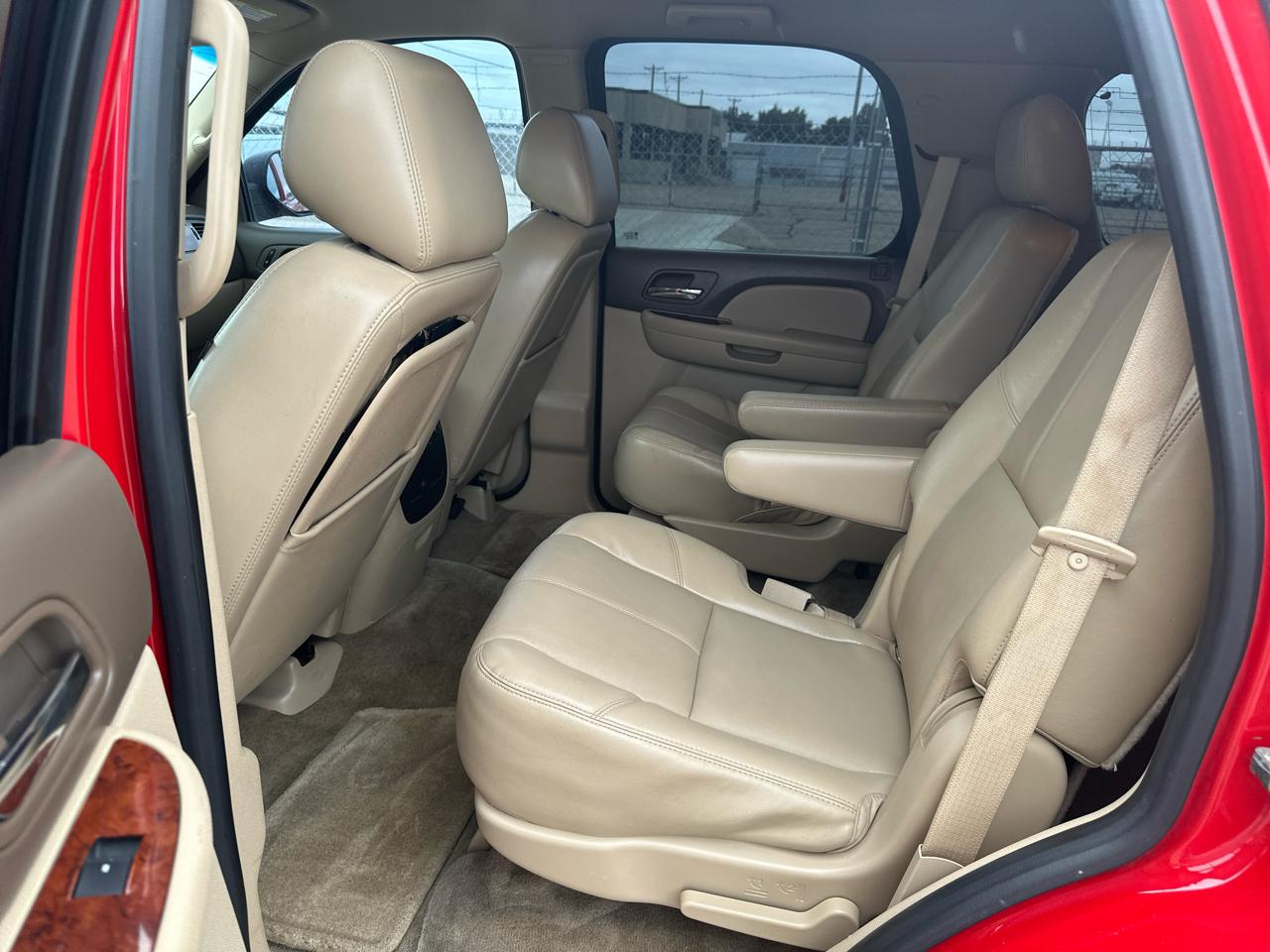 Chevrolet Tahoe 2WD 4dr 1500 LT 2013