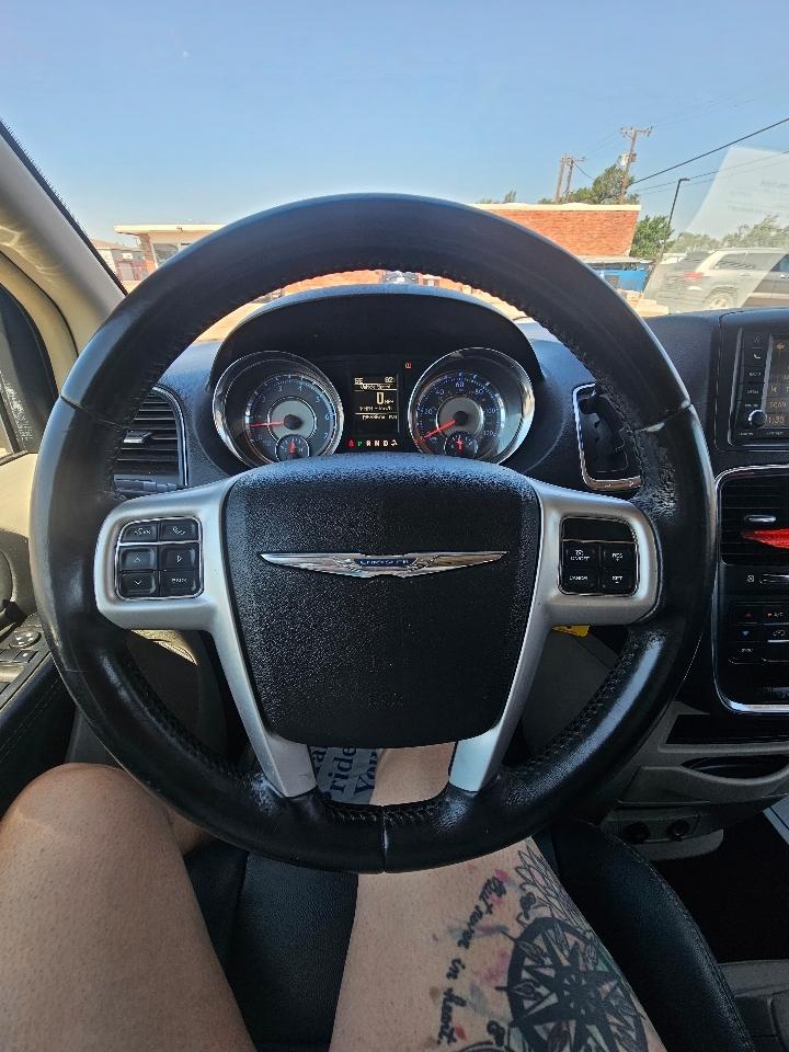Chrysler Town & Country 4dr Wgn Touring 2016
