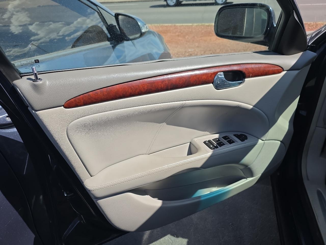 Buick Lucerne 4dr Sdn V6 CXL 2008