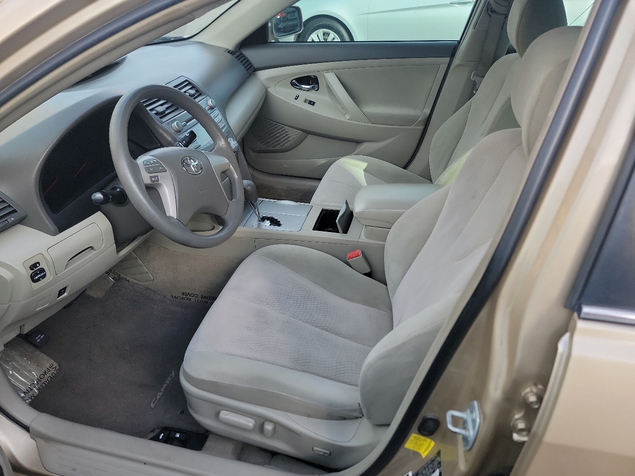 Toyota Camry 4dr Sdn I4 Man LE (Natl) 2011 Toyota Camry 4dr Sdn I4 Man LE (Natl) 2011