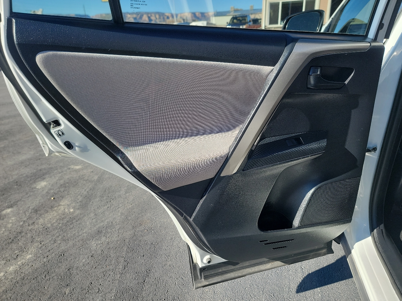 Toyota RAV4 AWD 4dr LE (Natl) 2014 Toyota RAV4 AWD 4dr LE (Natl) 2014