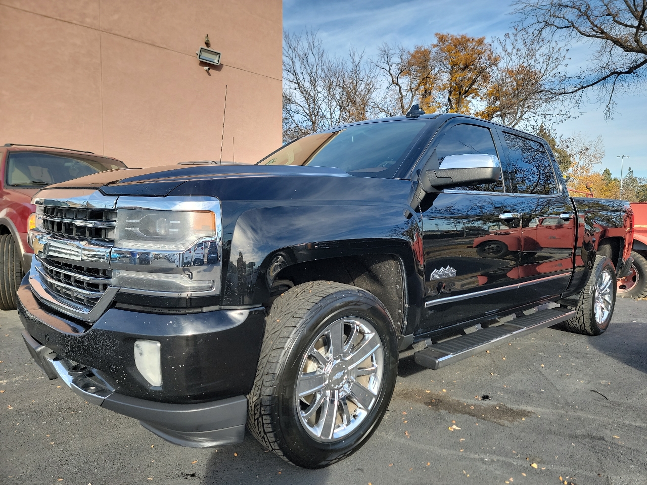 2016 Chevrolet Silverado 1500 4WD Crew Cab 143.5" High Country