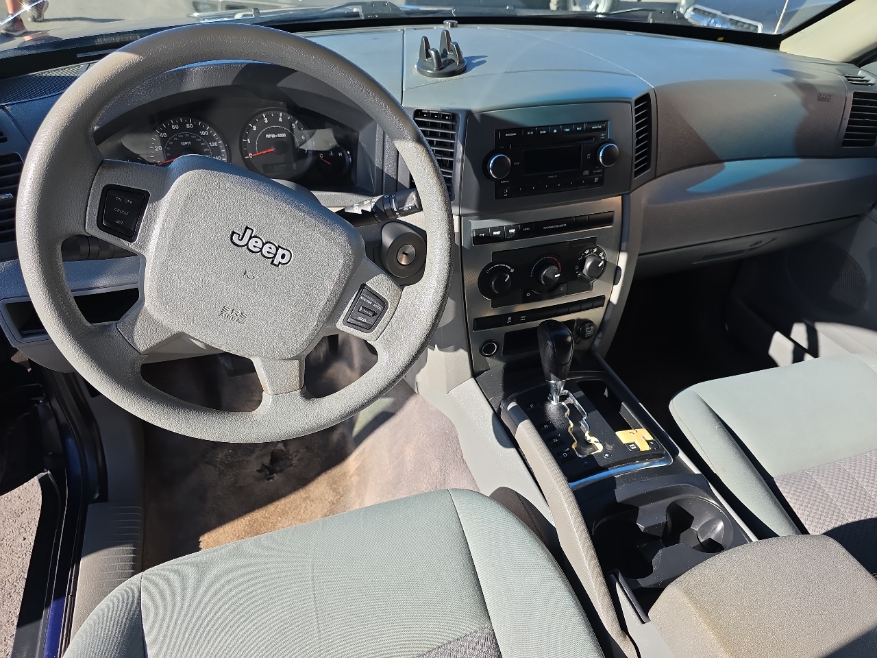 Jeep Grand Cherokee 4dr Laredo 4WD 2006