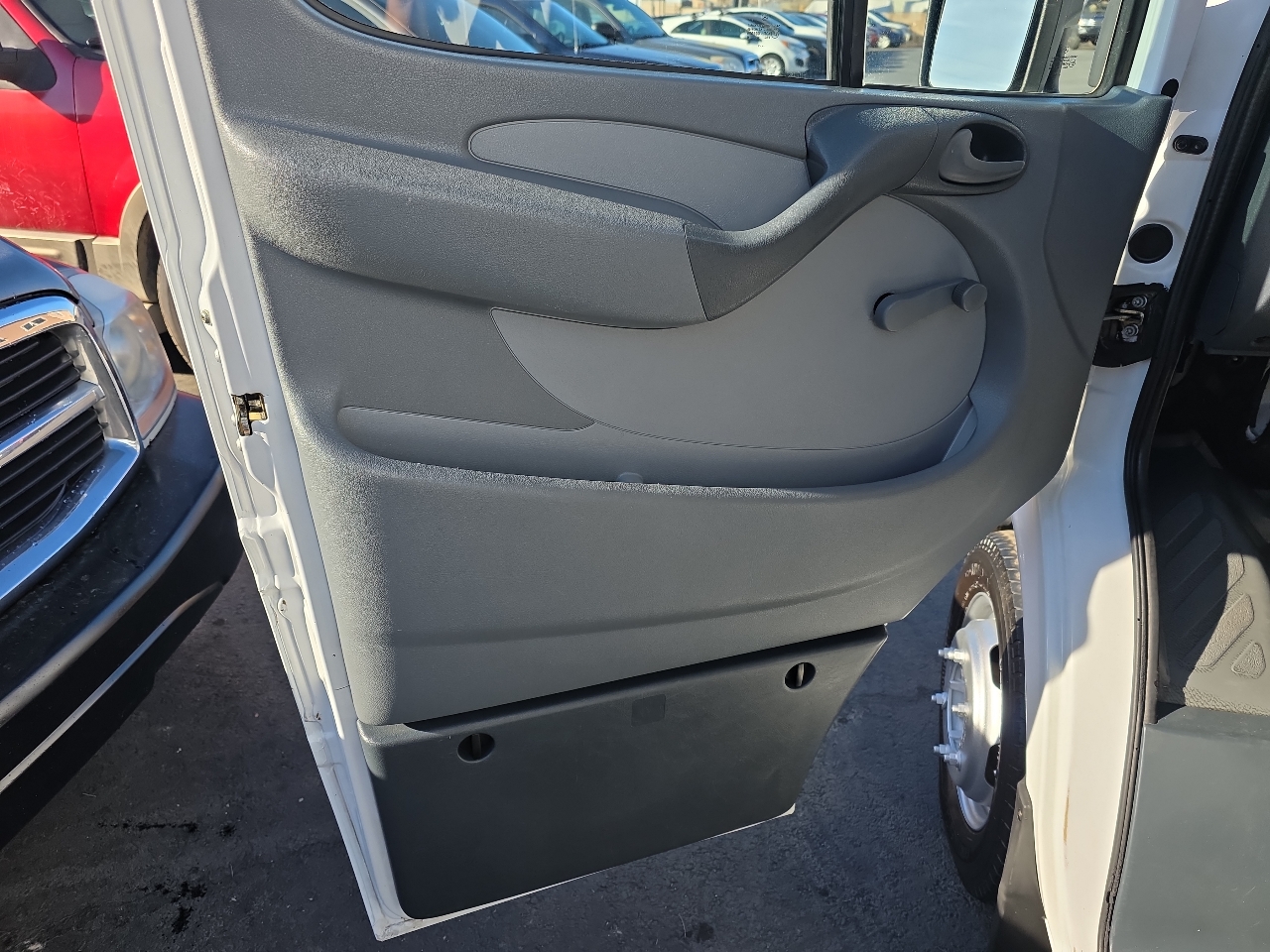 Dodge Sprinter 3500 SHC 140" WB 2005