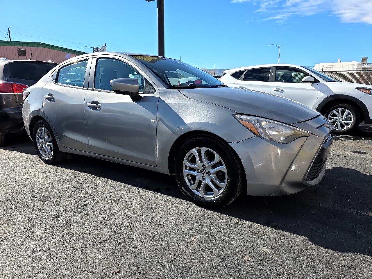 Scion iA 4dr Sdn Man (Natl) 2016