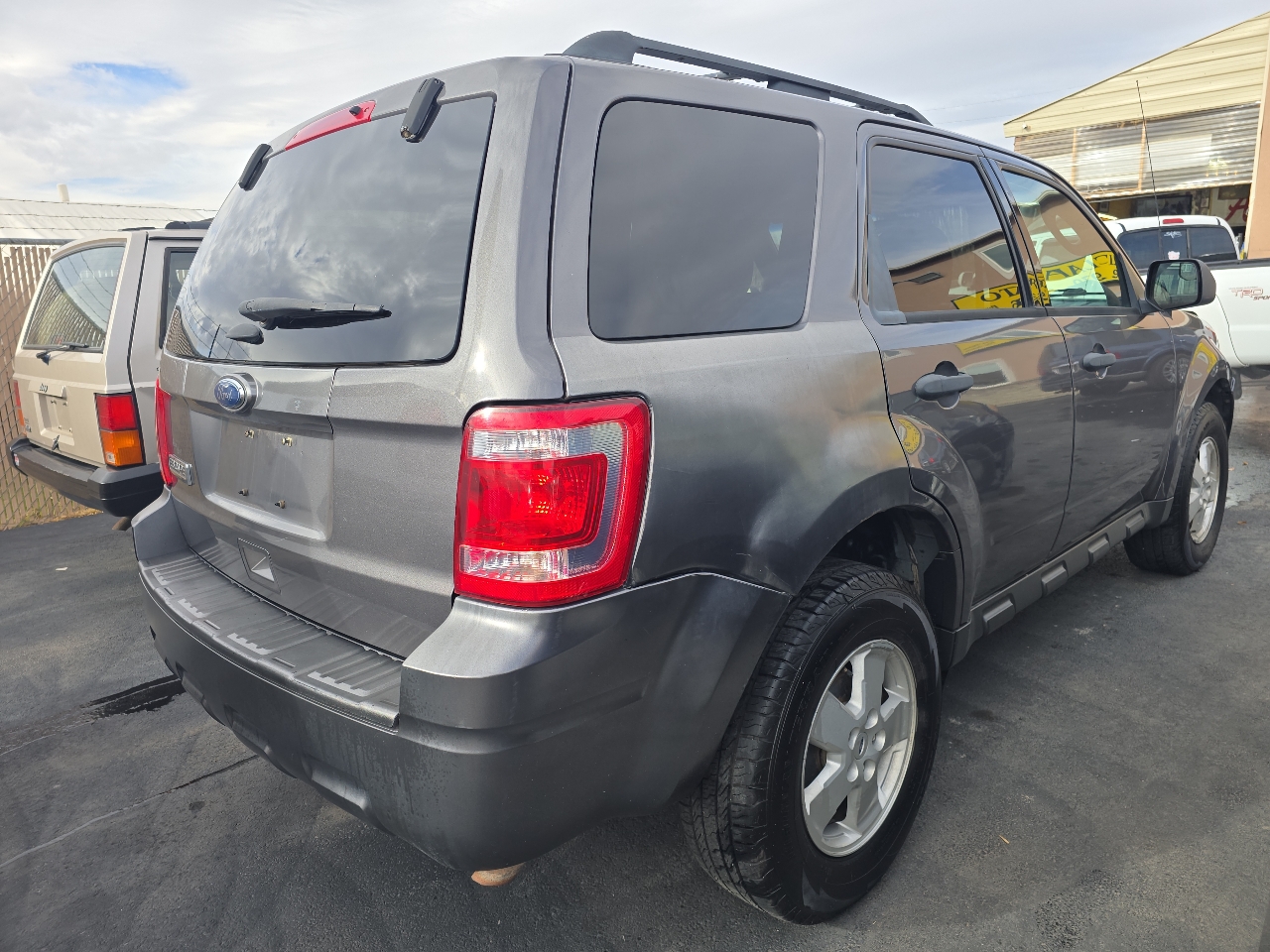 Ford Escape 4WD 4dr XLT 2012