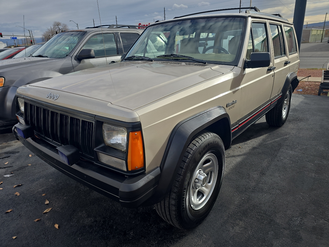 Jeep Cherokee 4dr Sport 4WD 1995