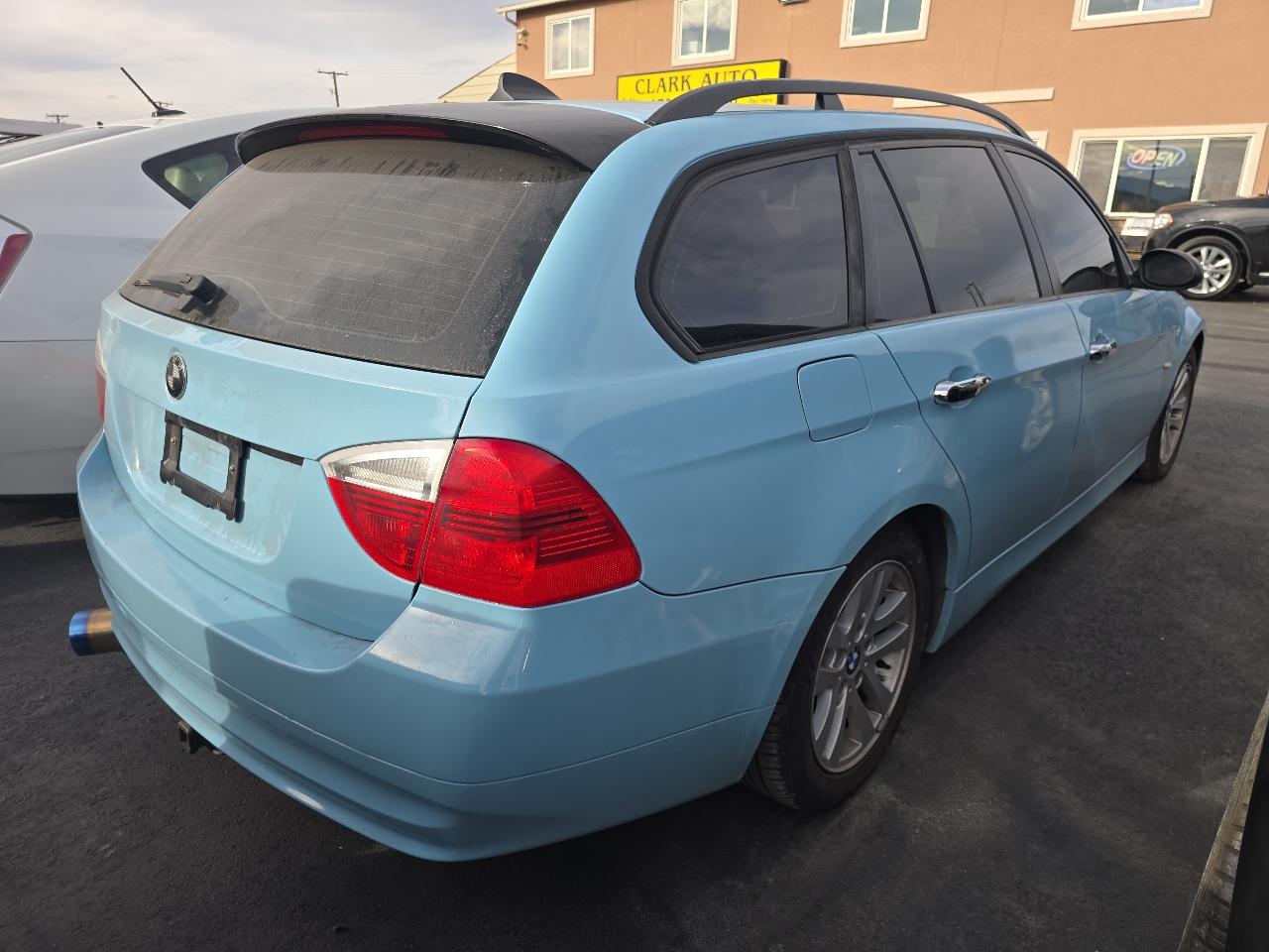 BMW 3 Series 325xi 4dr Sports Wgn AWD 2006