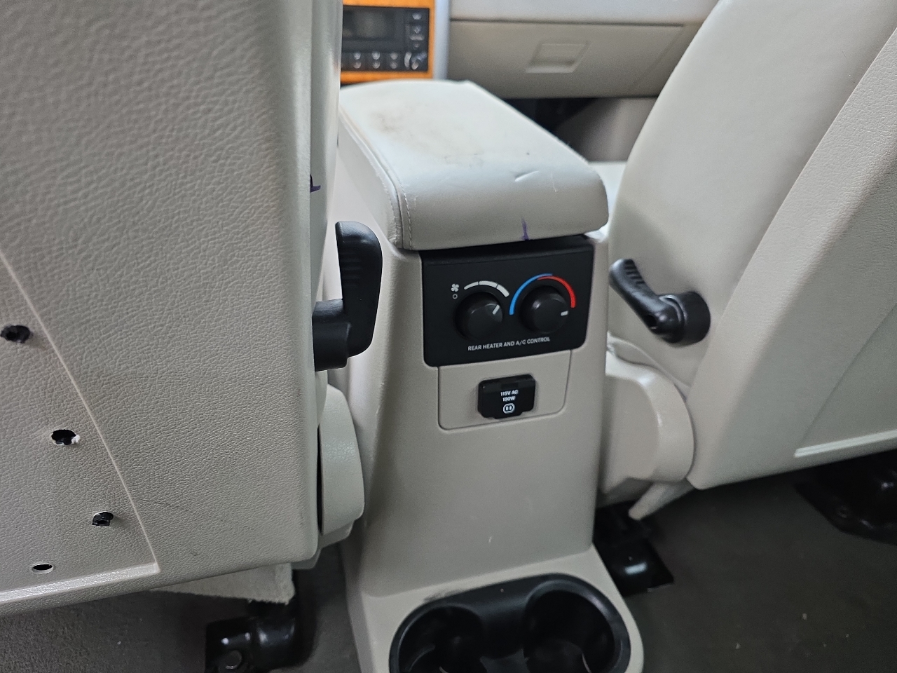 Chrysler Aspen 4WD 4dr Limited 2007