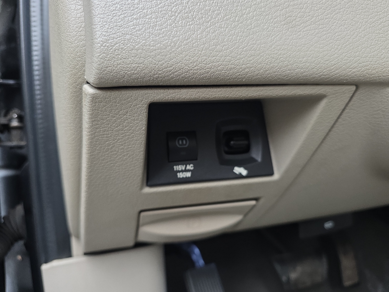 Chrysler Aspen 4WD 4dr Limited 2007