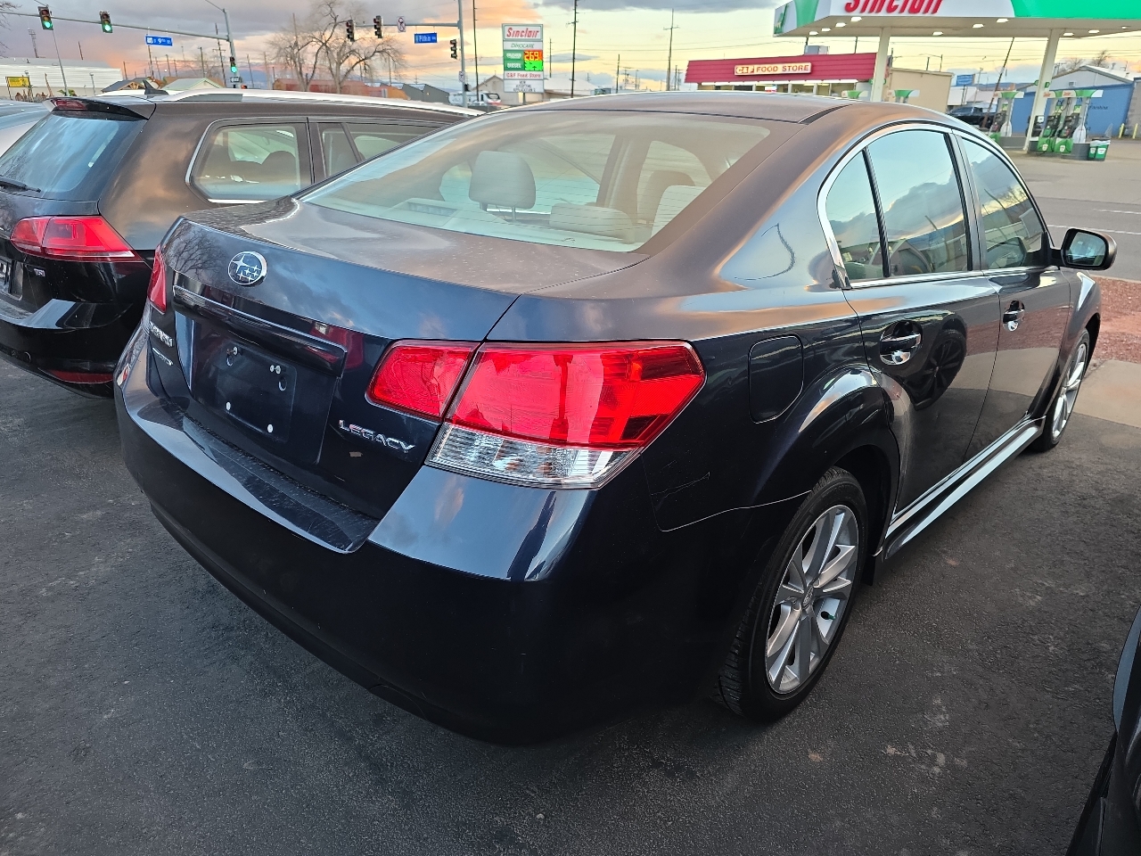 Subaru Legacy 4dr Sdn H4 Auto 2.5i 2014