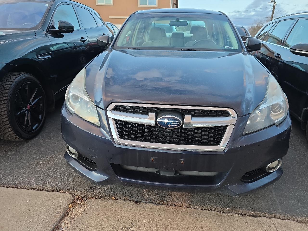 Subaru Legacy 4dr Sdn H4 Auto 2.5i 2014