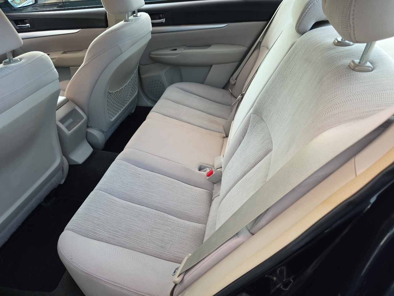 Subaru Legacy 4dr Sdn H4 Auto 2.5i 2014