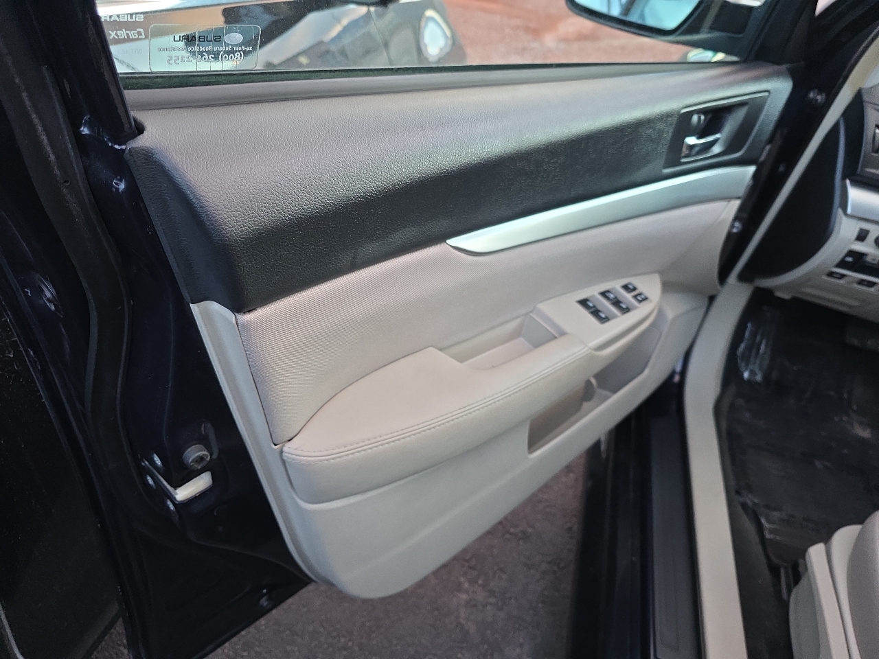 Subaru Legacy 4dr Sdn H4 Auto 2.5i 2014