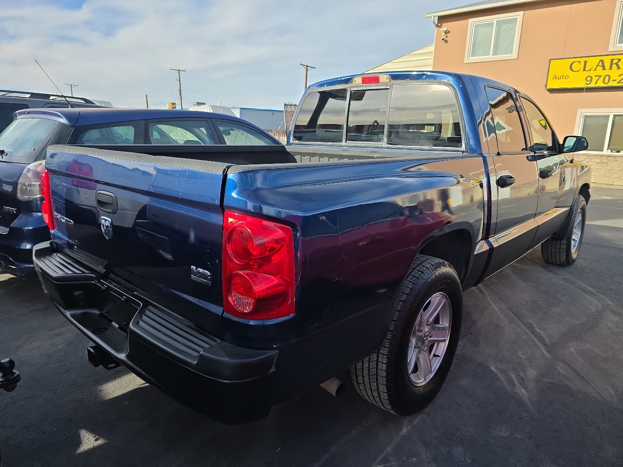 Dodge Dakota 4dr Quad Cab 131" WB 4WD ST 2005