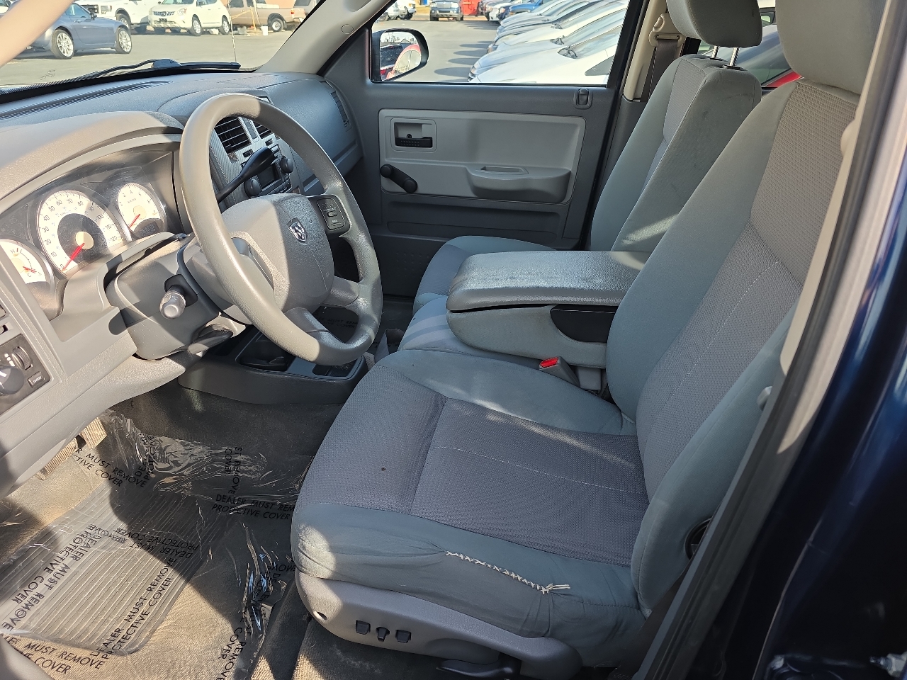 Dodge Dakota 4dr Quad Cab 131" WB 4WD ST 2005