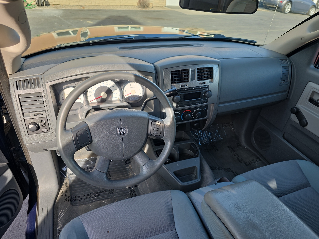 Dodge Dakota 4dr Quad Cab 131" WB 4WD ST 2005