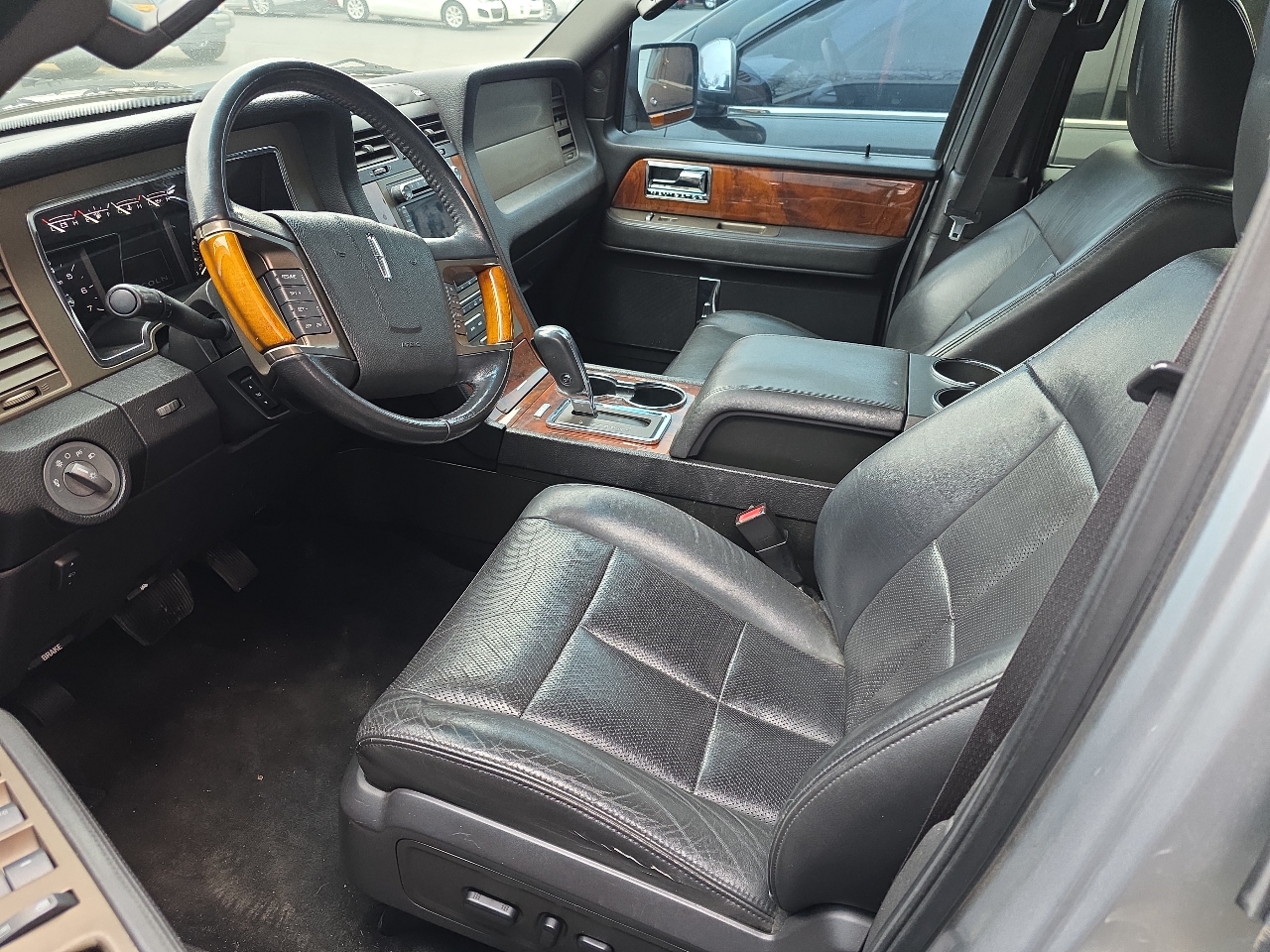 Lincoln Navigator 4WD 4dr 2011