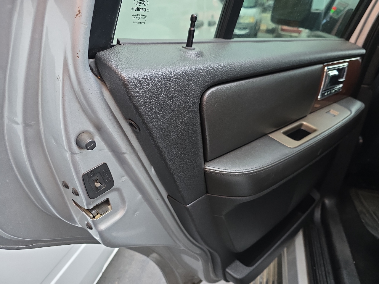 Lincoln Navigator 4WD 4dr 2011