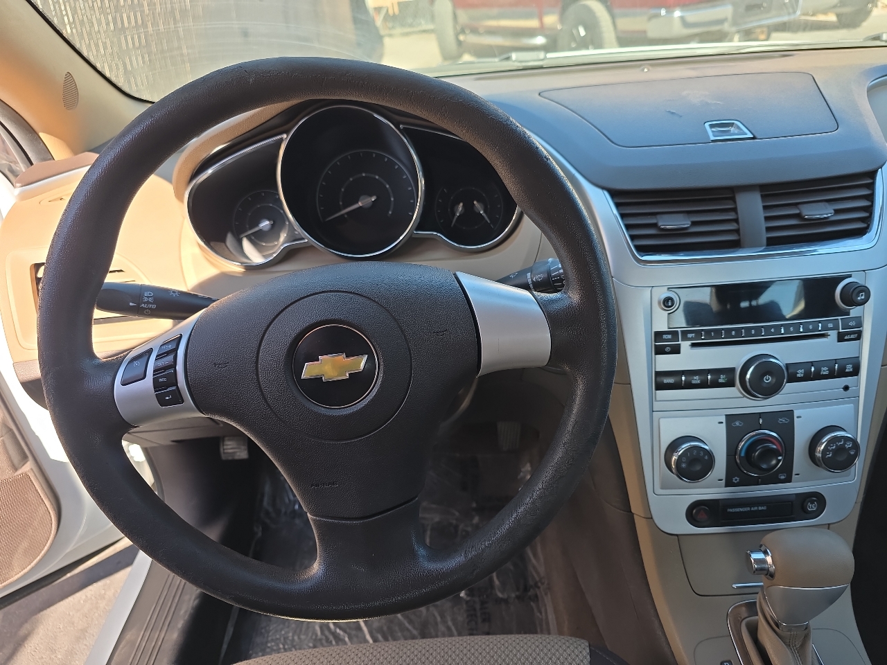 Chevrolet Malibu 4dr Sdn LS w/1FL 2010