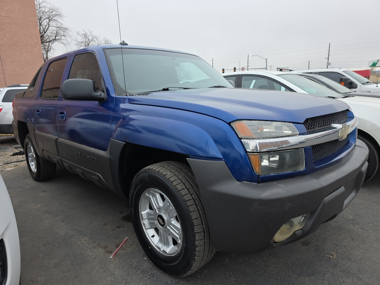 Chevrolet Avalanche 1500 5dr Crew Cab 130" WB 4WD 2003