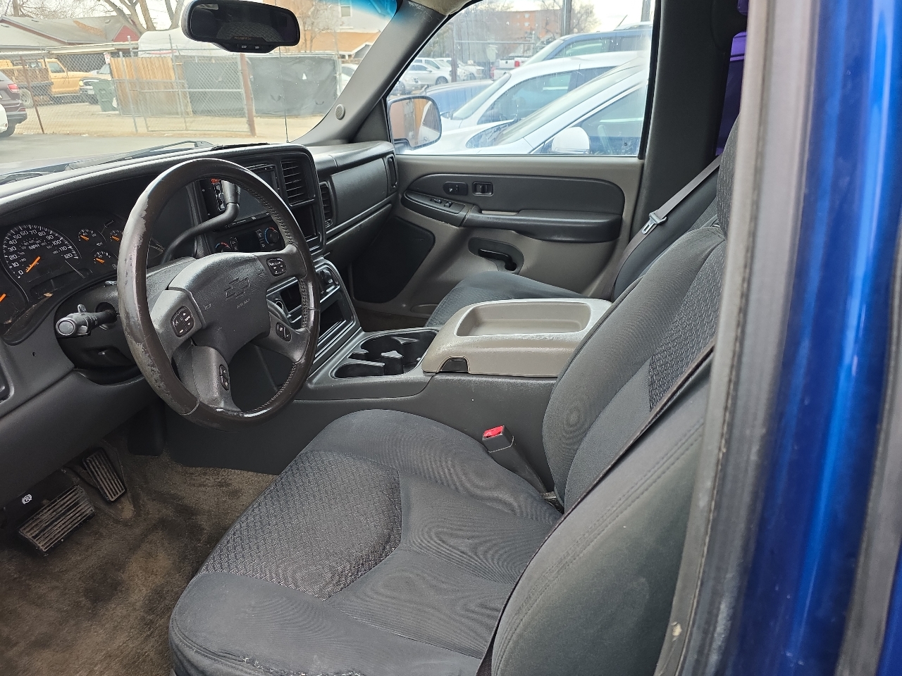 Chevrolet Avalanche 1500 5dr Crew Cab 130" WB 4WD 2003