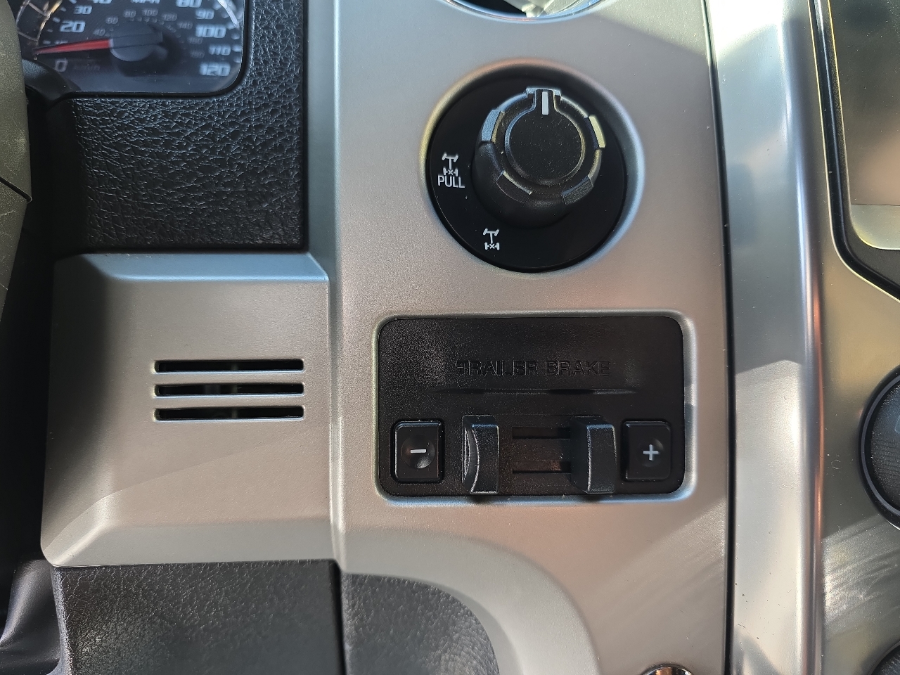 Ford F-150 4WD SuperCrew 145" FX4 2013