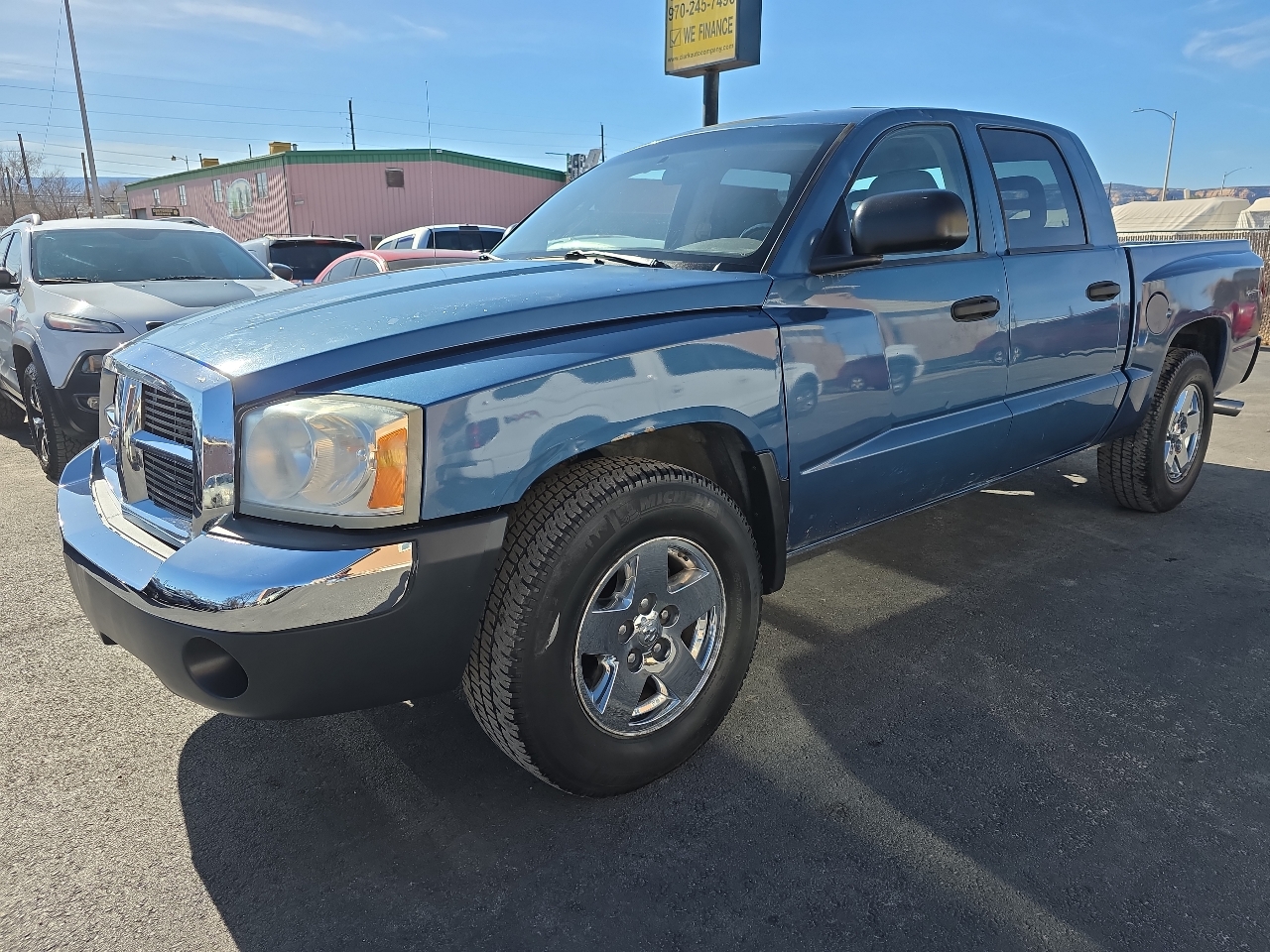 Dodge Dakota 4dr Quad Cab 131" WB 4WD SLT 2005