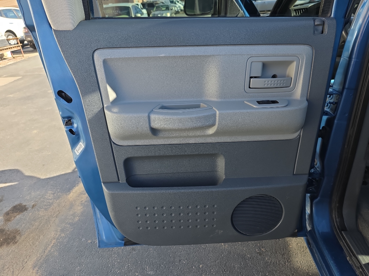 Dodge Dakota 4dr Quad Cab 131" WB 4WD SLT 2005