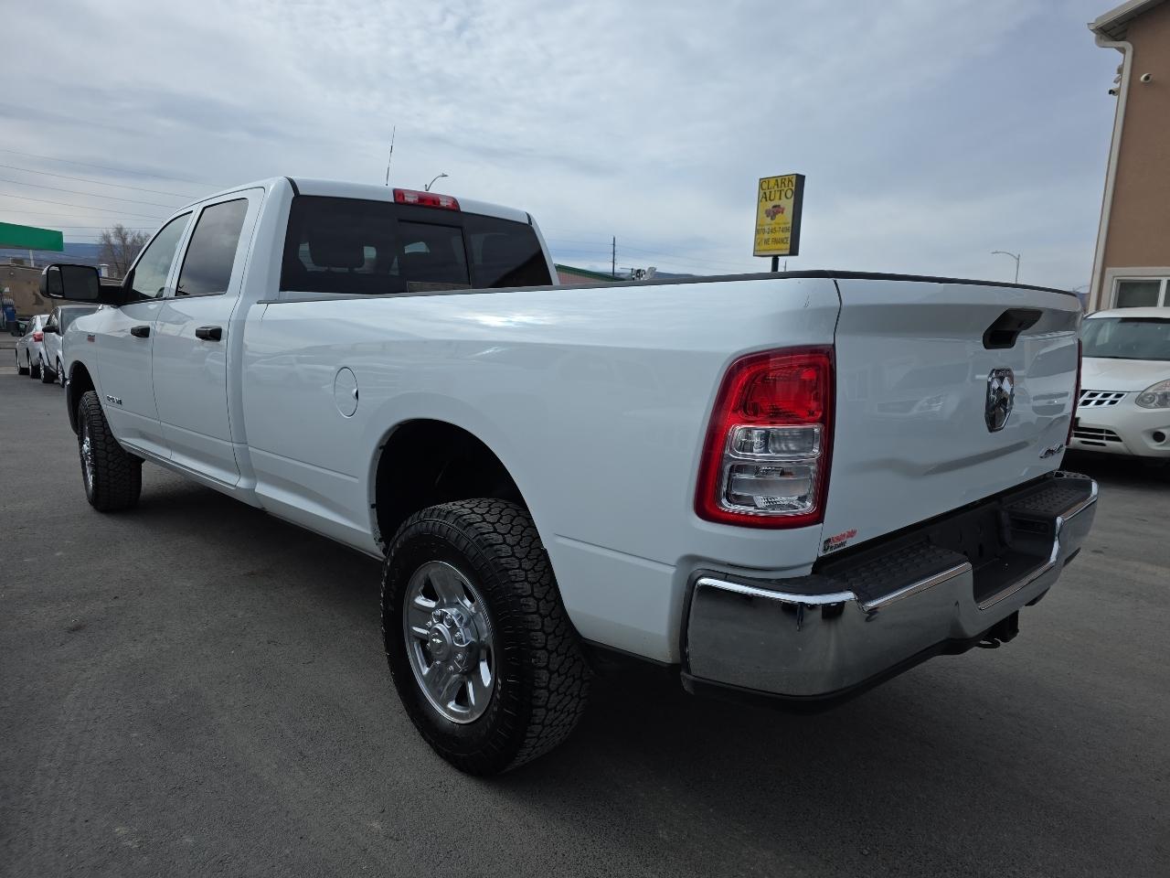 RAM 2500 Tradesman 4x4 Crew Cab 8' Box 2022