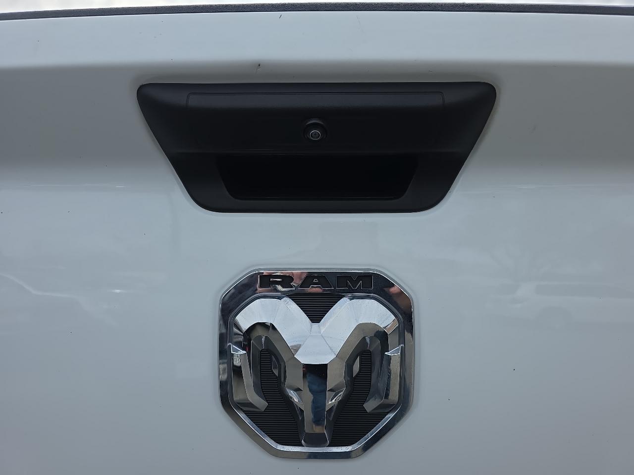 RAM 2500 Tradesman 4x4 Crew Cab 8' Box 2022