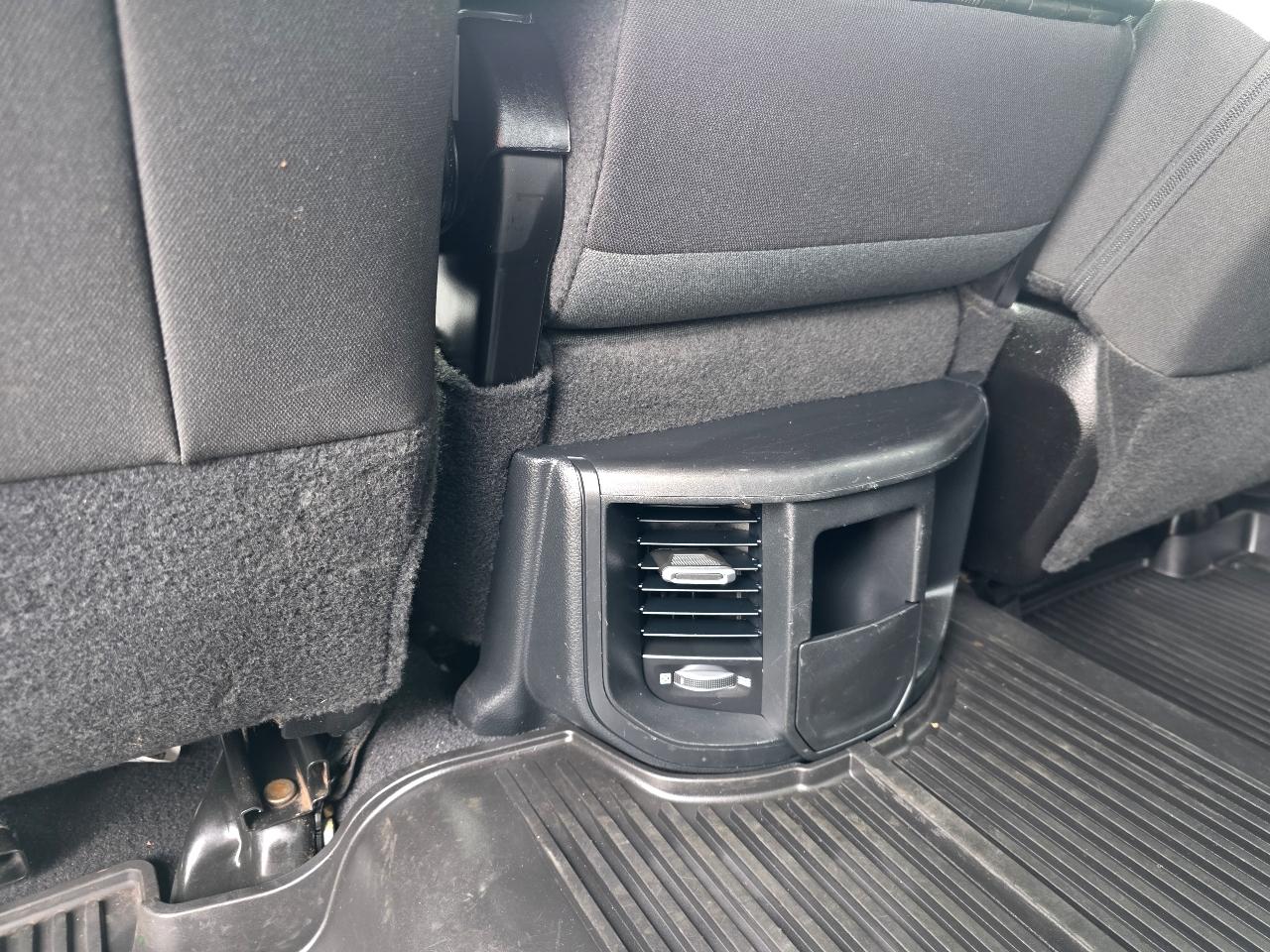 RAM 2500 Tradesman 4x4 Crew Cab 8' Box 2022