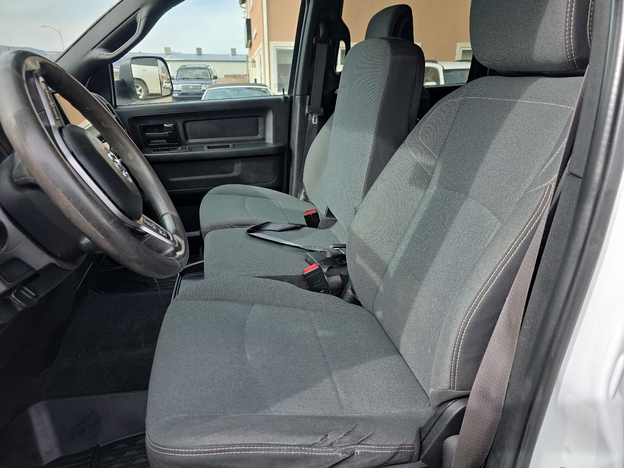 RAM 2500 Tradesman 4x4 Crew Cab 8' Box 2022