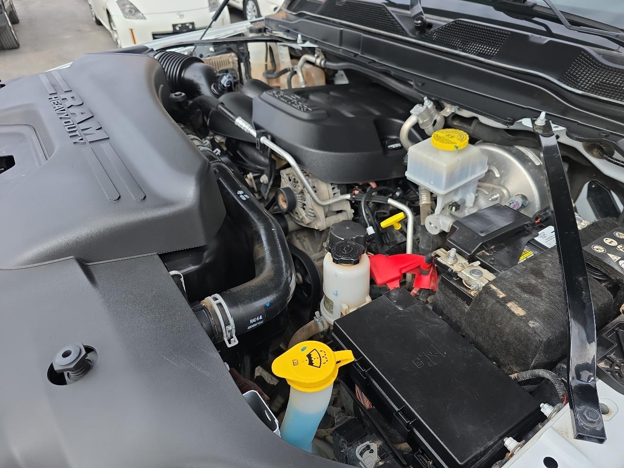 RAM 2500 Tradesman 4x4 Crew Cab 8' Box 2022