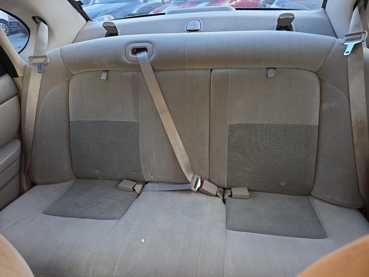 Ford Taurus 4dr Sdn SEL 2006