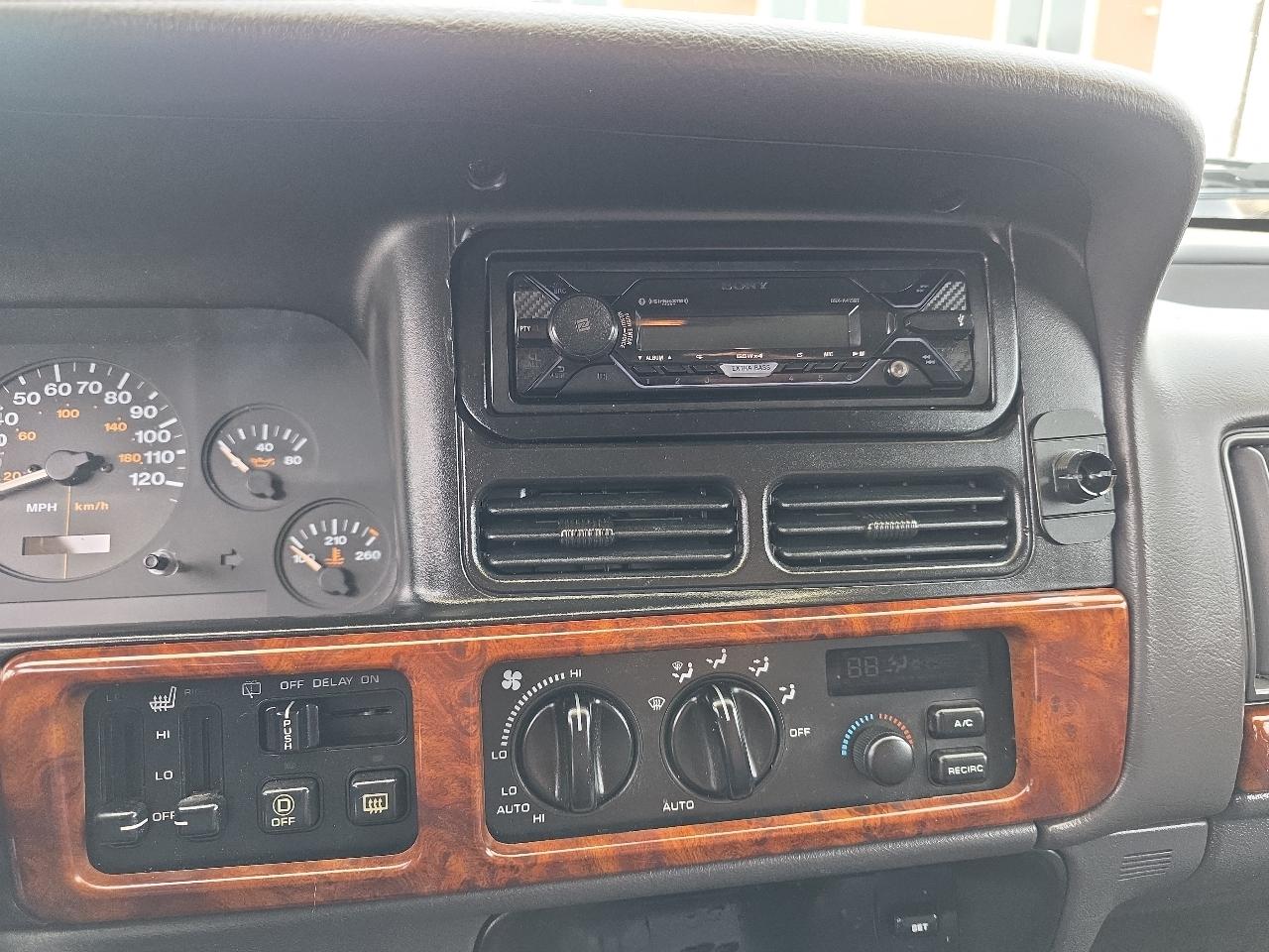 Jeep Grand Cherokee 4dr Limited 4WD 1996