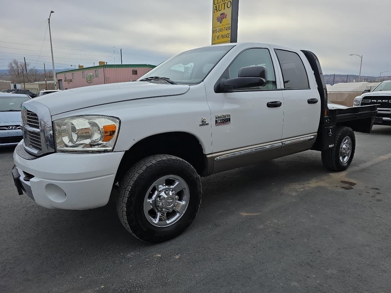 2008 Dodge Ram 3500 4WD Quad Cab 140.5" Laramie
