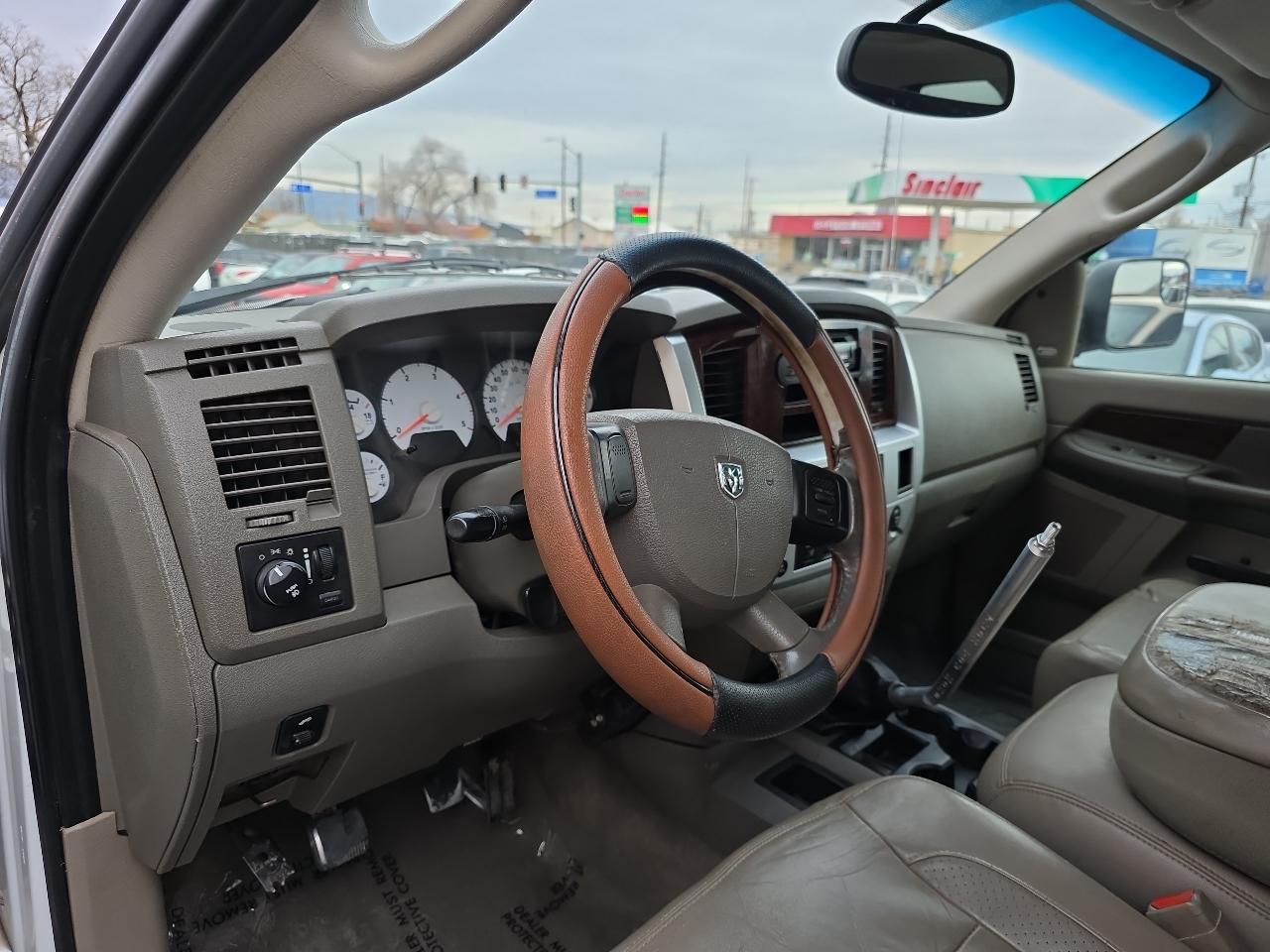 Dodge Ram 3500 4WD Quad Cab 140.5" Laramie 2008